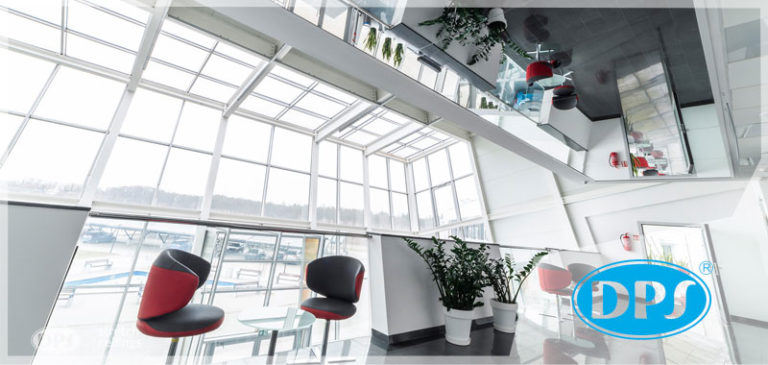 Sufit z lustrzanym odbiciem