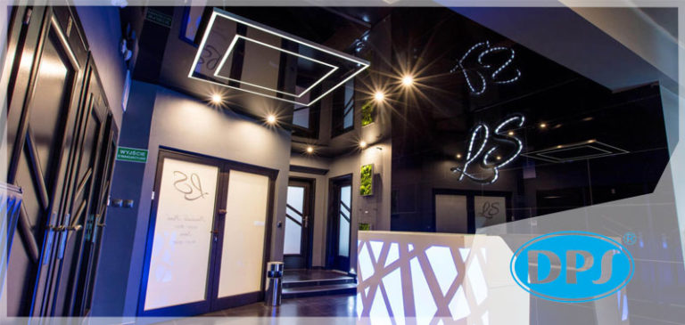 Nowoczesna recepcja w salonie piękności