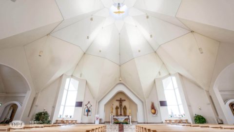 Sufit napinany DPS w kościele